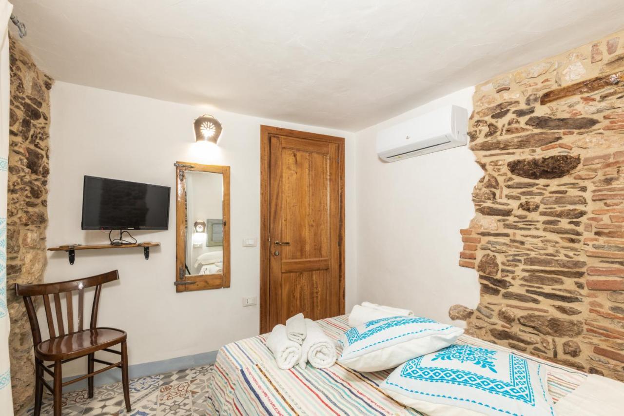 Hotel Bed And Terrace Caterina à Baunei Extérieur photo