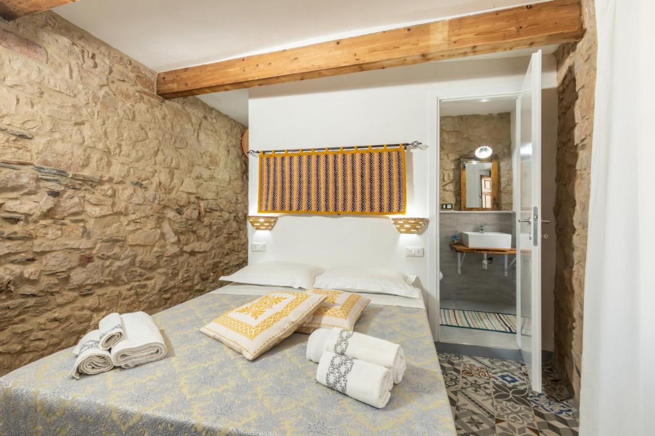 Hotel Bed And Terrace Caterina à Baunei Extérieur photo